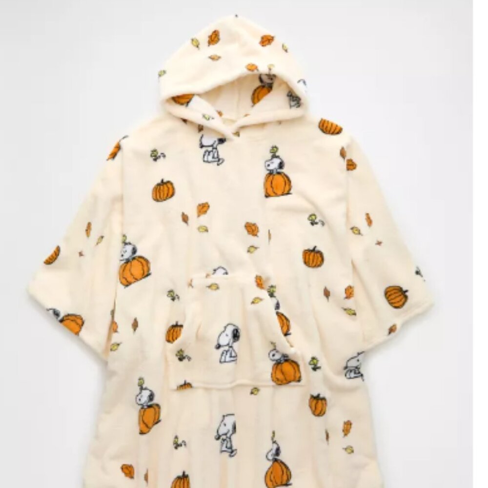 AE(American Eagle) Peanuts Blanket Poncho-Pj's